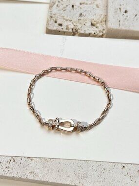 FRED Horseshoe Buckle Chain Bracelet